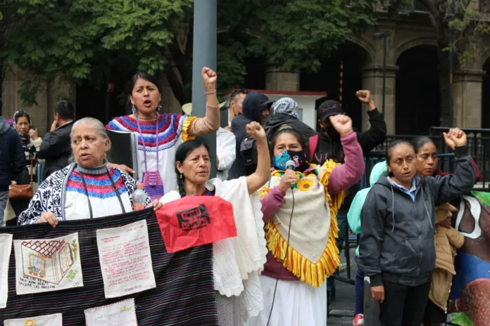 Colectivo Mazatecas por la Libertad denuncia crímenes en Eloxochitlán ante la SCJN