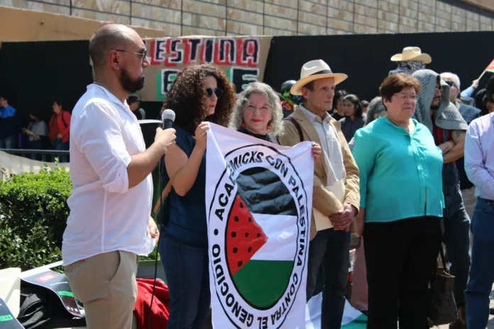 Frente a Rectoría de la UNAM comunidad universitaria se solidariza con Palestina