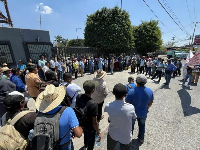 Afromexicanos e indígenas de Guerrero exigen reconocimiento de sus municipios ante el Congreso