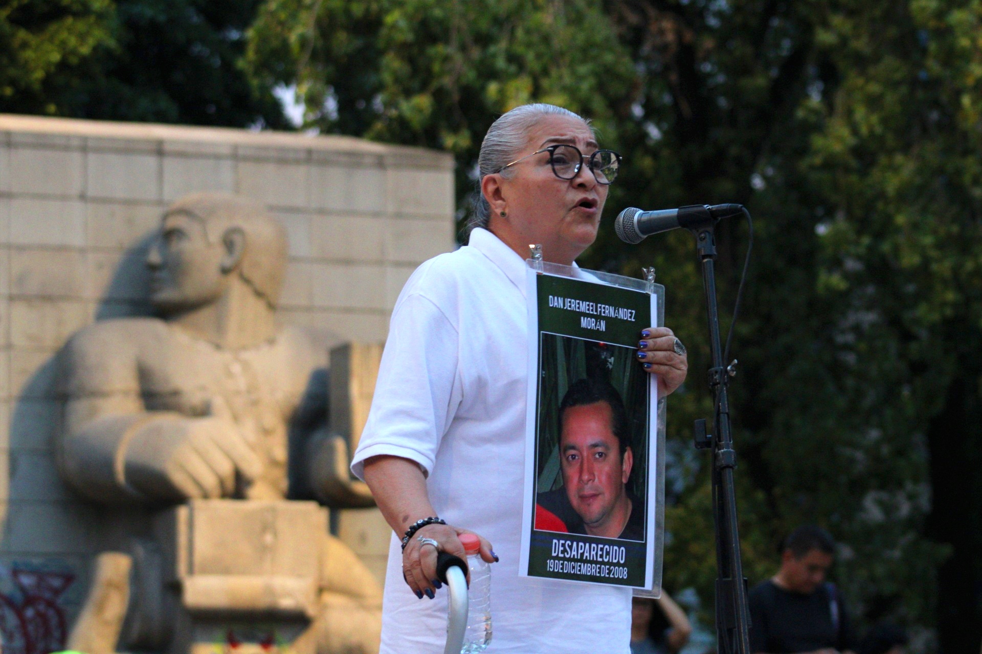 Velada por la conmemoración de la memorias de familiares que se han ido sin encontrar a sus seres queridos. Fotografías por Astrid Salgado. 