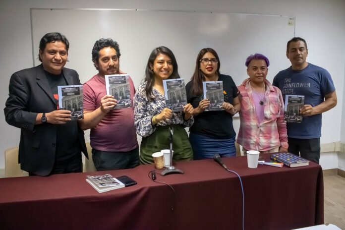 La Universidad Autónoma de la Ciudad México en la sede del plantel del Valle fue presentado el libro manual; Ciudad Mercantil por académicos, acompañantes de resistencia de los pueblos originarios y compañía jurídica.