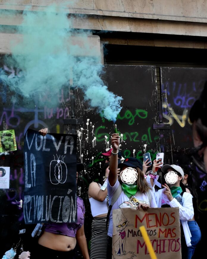 La marea verde llega a Nayarit. El Tribunal Colegiado ordena eliminar el delito de aborto del código penal en el Estado de Nayarit ante la resolución de Amparo en Revisión, presentado por organizaciones y colectivos.