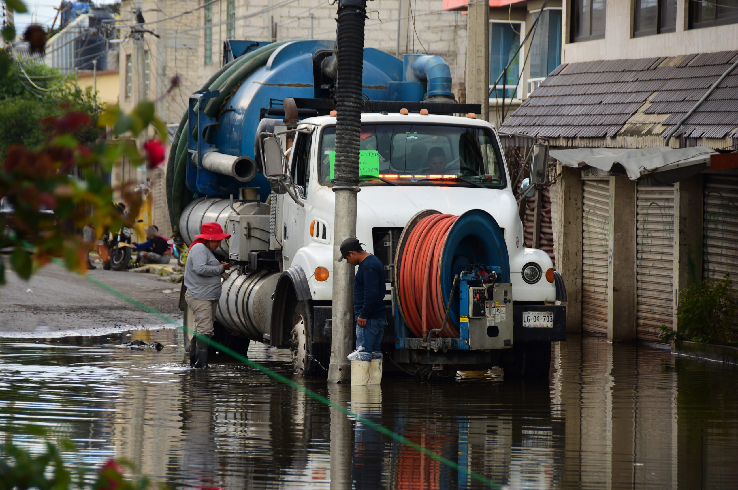 Inundaciones en Chalco: Entre el agua y la solidaridad