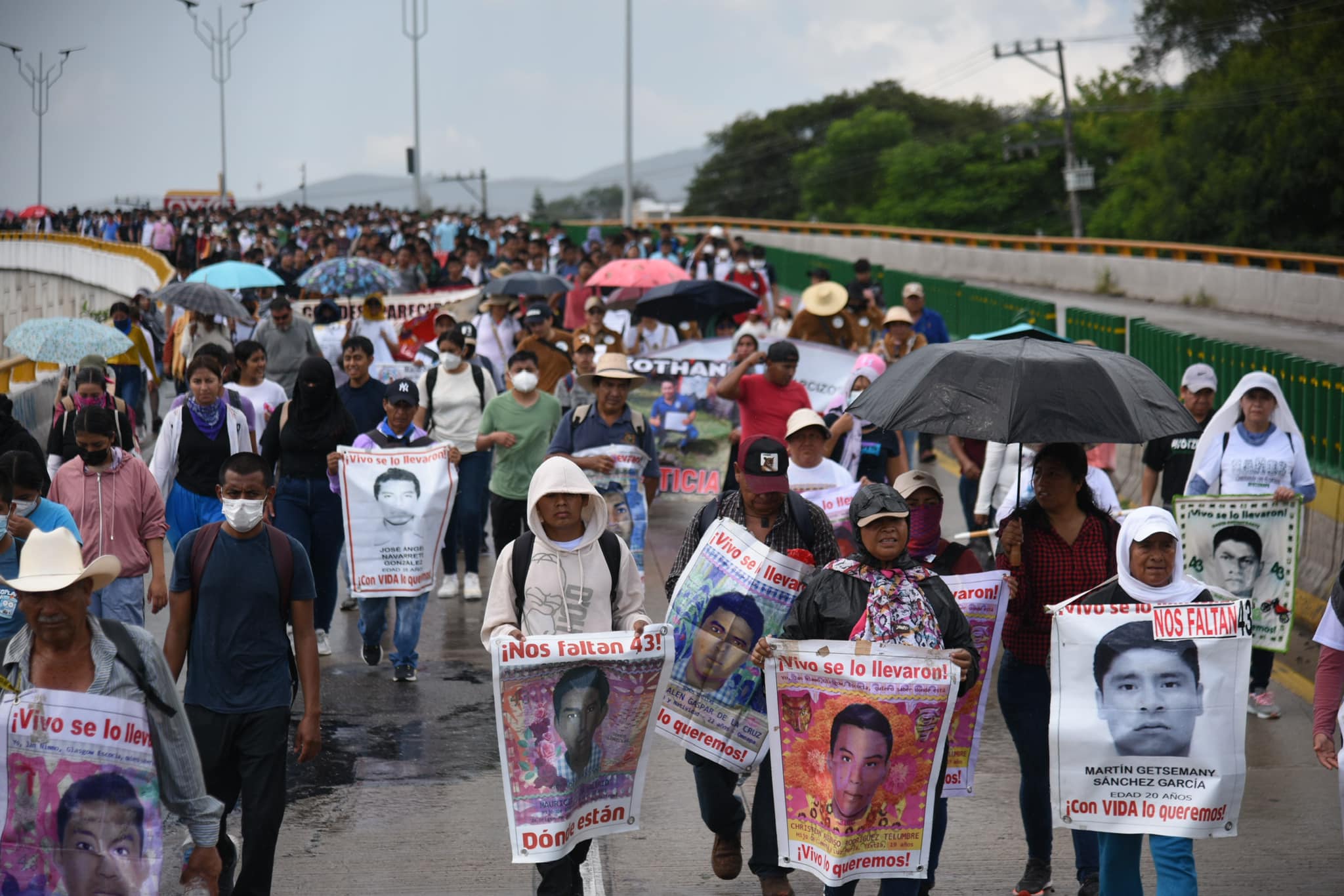 El sexenio de la mentira, 10 años sin saber de los 43: Madres y padres de Ayotzinapa