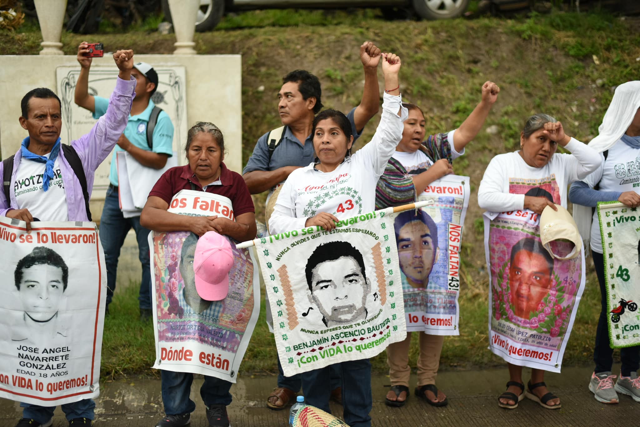 El sexenio de la mentira, 10 años sin saber de los 43: Madres y padres de Ayotzinapa