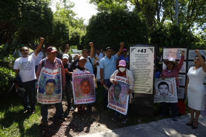 Inauguran memorial por los 43 estudiantes desaparecidos: Un espacio de lucha y memoria