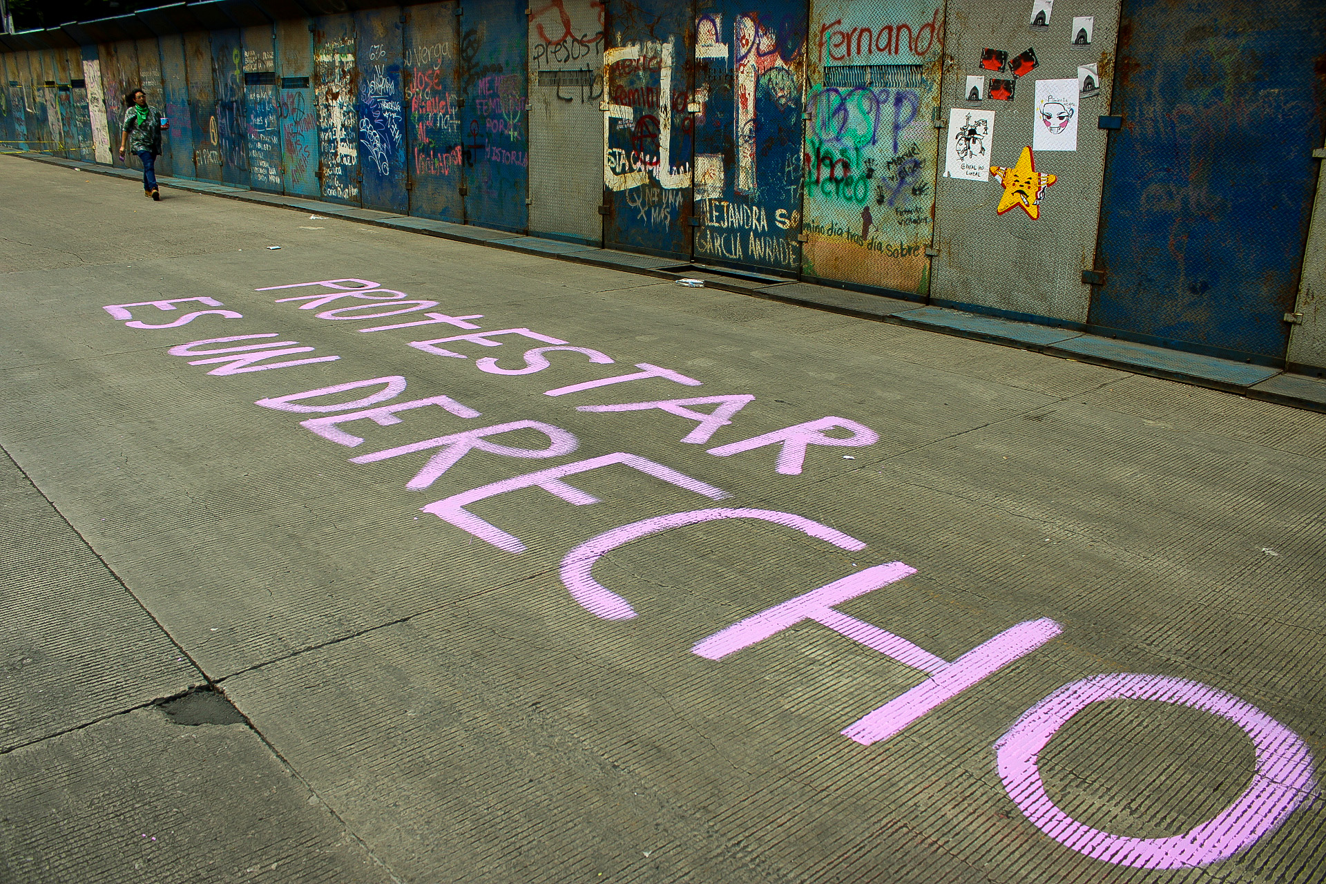 Se realizó la Antigrita 2024 en el Antimonumento ♀, para alzar la voz por la justicia, la libertad, la dignidad y la memoria de las personas violentadas, asesinadas y desaparecidas. Una acción política-cultural en contra de la criminalización, brutalidad y represión policial/militar.