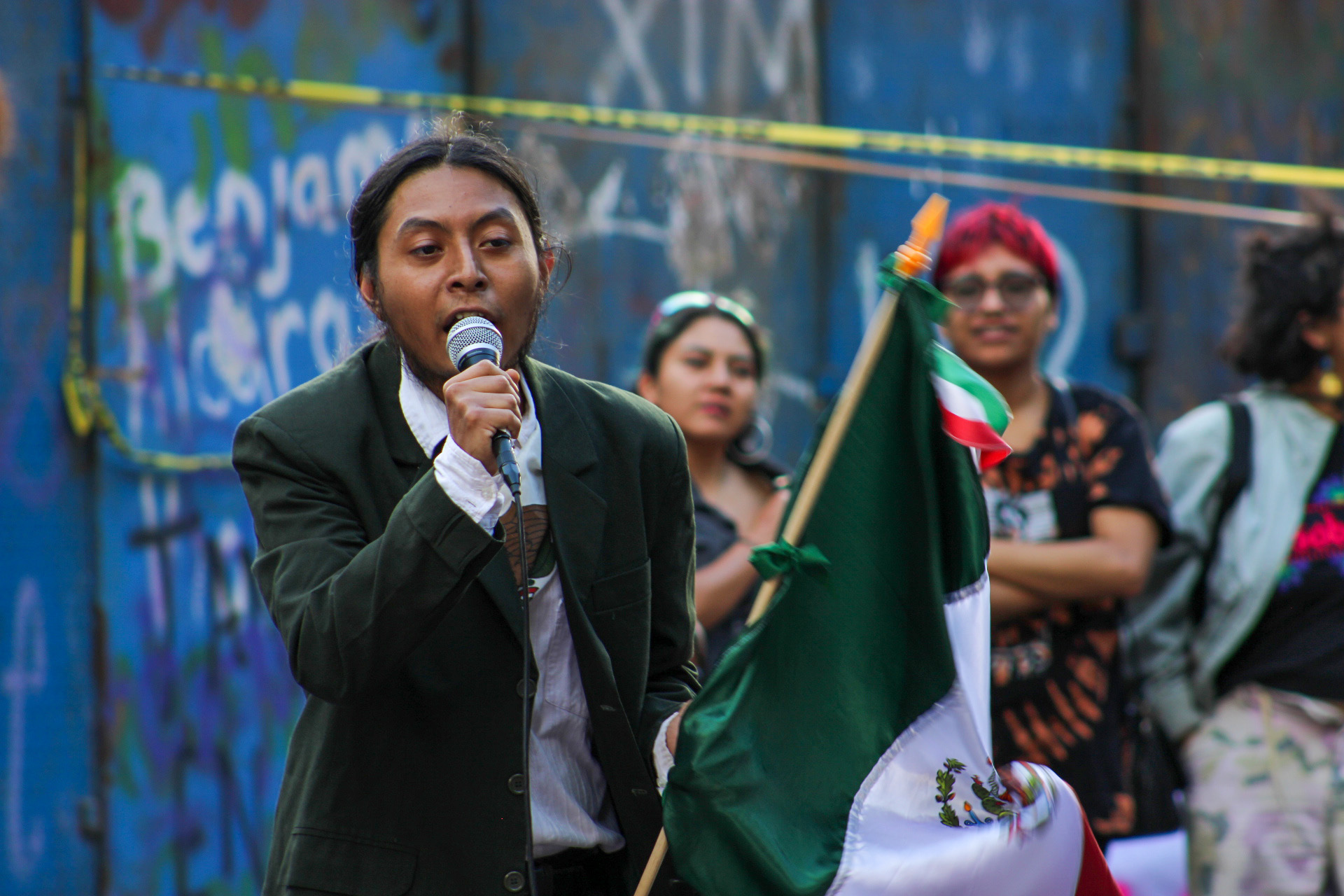 Se realizó la Antigrita 2024 en el Antimonumento ♀, para alzar la voz por la justicia, la libertad, la dignidad y la memoria de las personas violentadas, asesinadas y desaparecidas. Una acción política-cultural en contra de la criminalización, brutalidad y represión policial/militar.