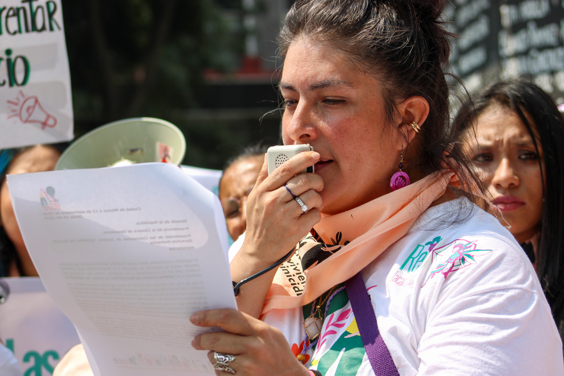 Colectivas Mujeres Sobrevivientes de Tentativa de Feminicidio se concentraron en la Glorieta de las Mujeres que Luchan, para después marchar hacia el Senado de la República, con el fin de exigir justicia y el seguimiento a la “Ley Oropéndola”.