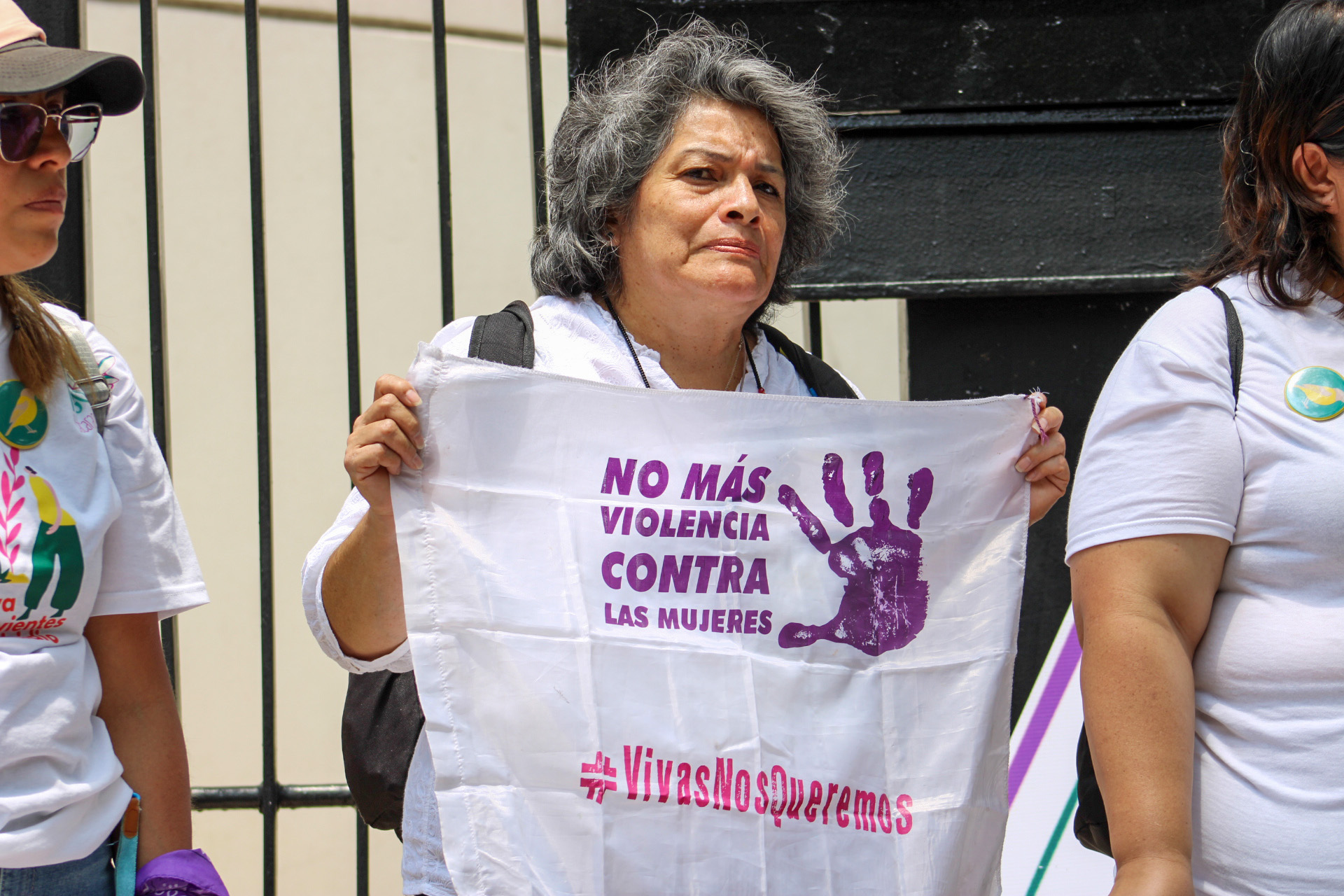 Colectivas Mujeres Sobrevivientes de Tentativa de Feminicidio se concentraron en la Glorieta de las Mujeres que Luchan, para después marchar hacia el Senado de la República, con el fin de exigir justicia y el seguimiento a la “Ley Oropéndola”.