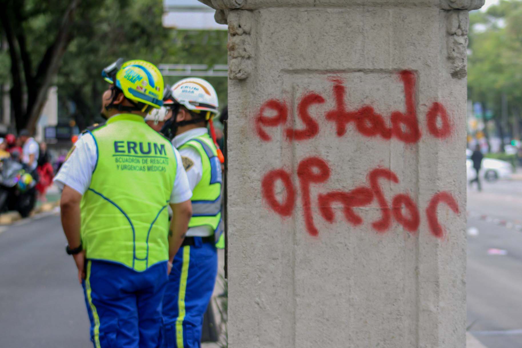 Padres y Estudiantes alzan la voz afueras del senado