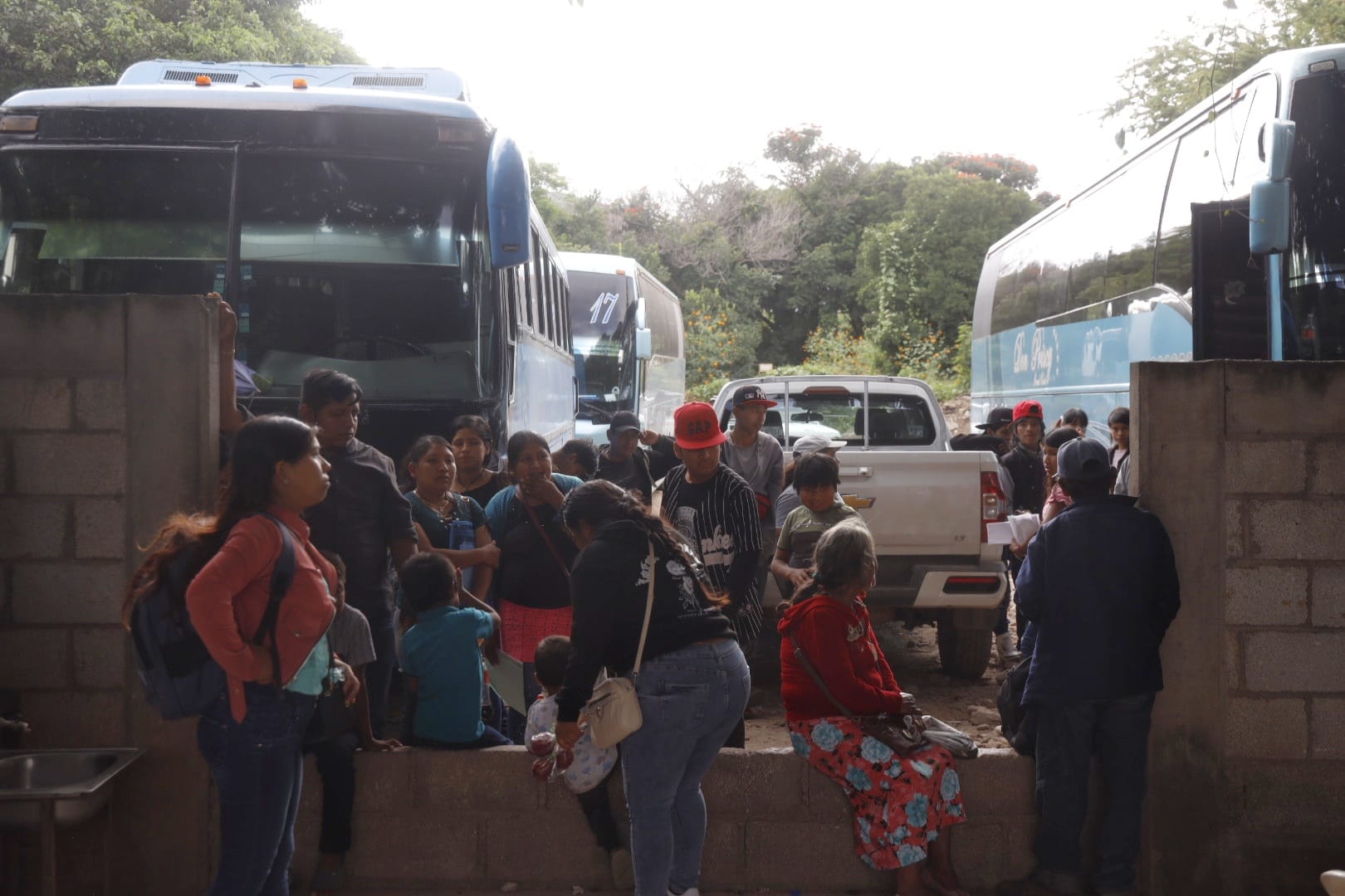 Tras el paso del huracán John, familias jornaleras de la Montaña de Guerrero migran a Sinaloa en busca de sustento