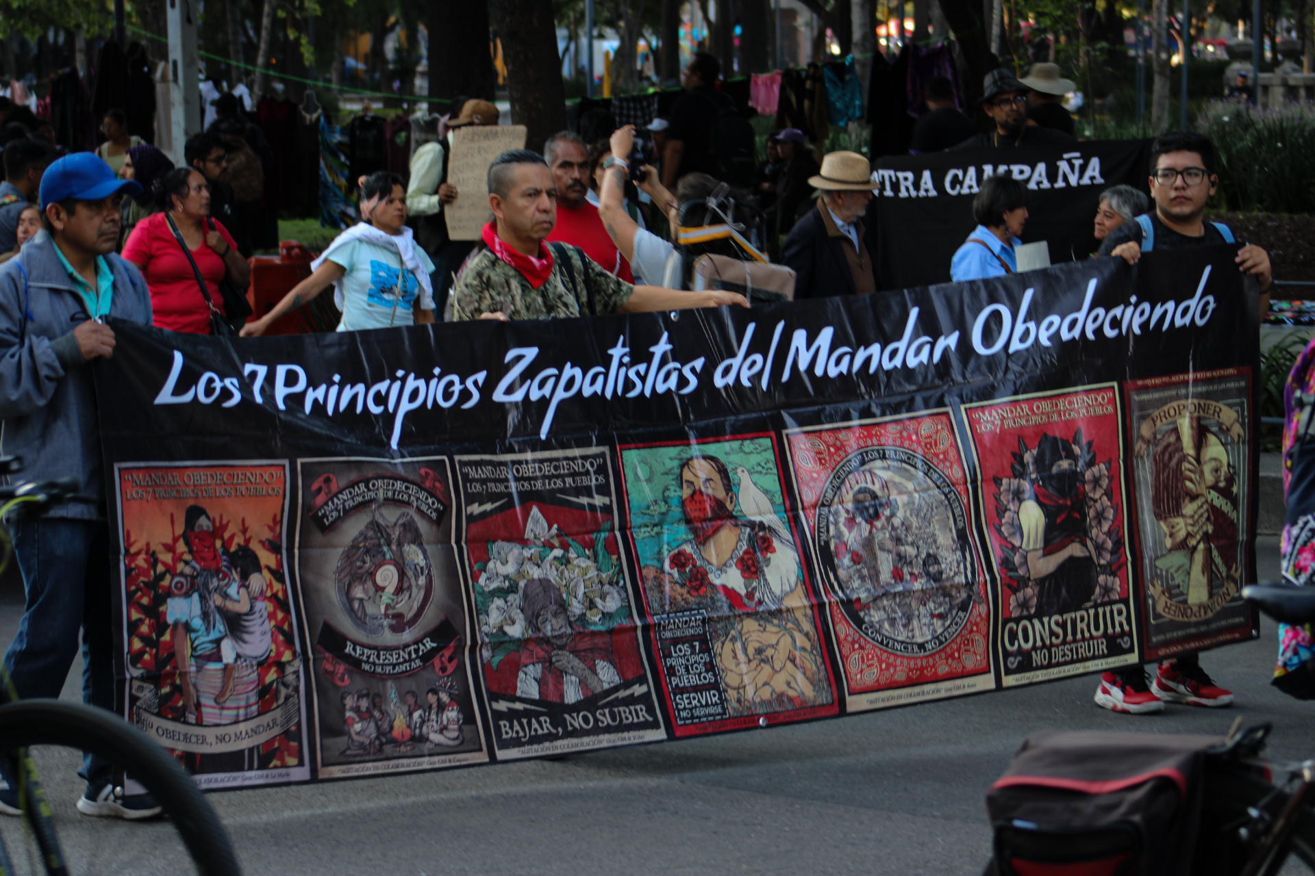 Se llevó a cabo una marcha y un mitin de denuncia contra la violencia hacia los pueblos zapatistas, para exigir justicia y un alto a la guerra contra el EZLN.