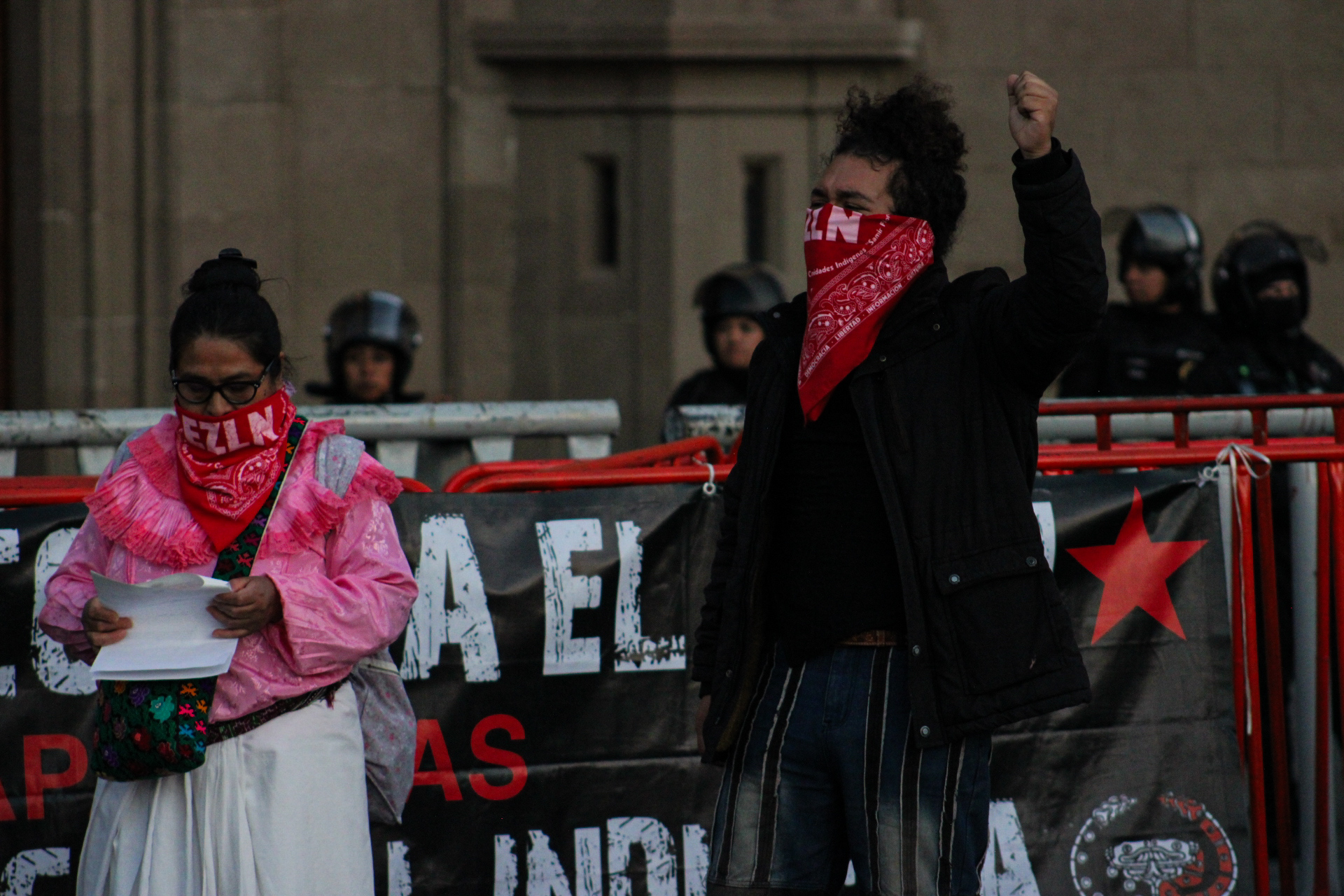 Se llevó a cabo una marcha y un mitin de denuncia contra la violencia hacia los pueblos zapatistas, para exigir justicia y un alto a la guerra contra el EZLN.