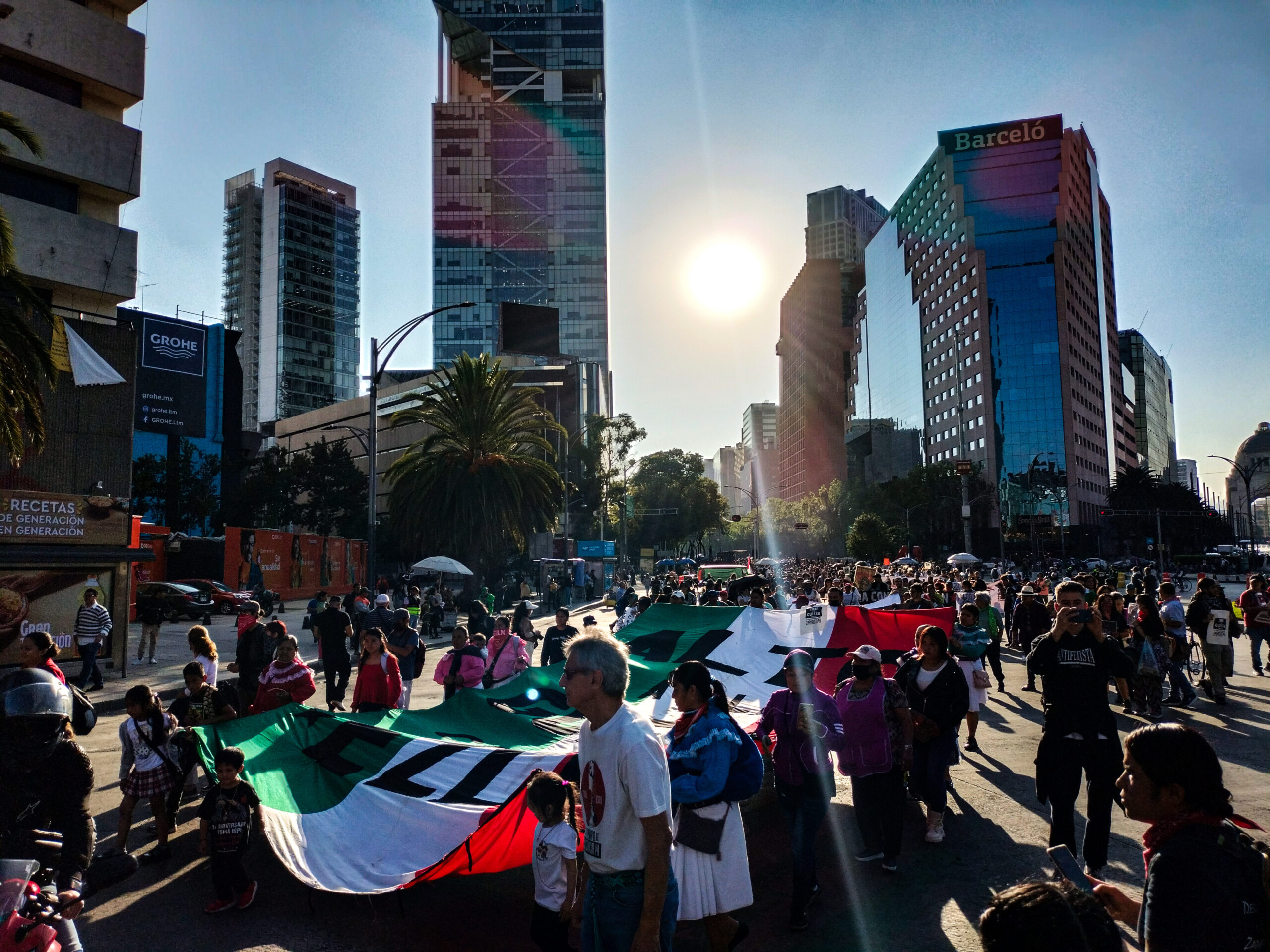 Se llevó a cabo una marcha y un mitin de denuncia contra la violencia hacia los pueblos zapatistas, para exigir justicia y un alto a la guerra contra el EZLN.