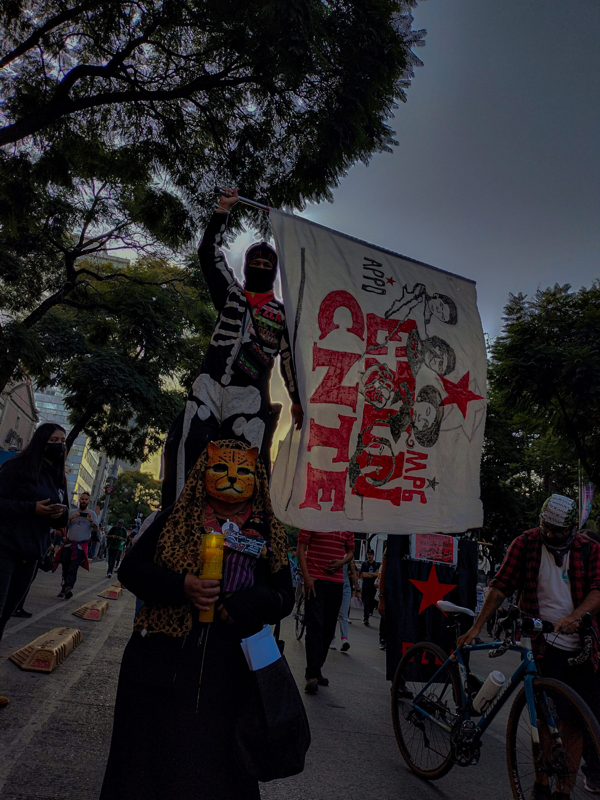 Se llevó a cabo una marcha y un mitin de denuncia contra la violencia hacia los pueblos zapatistas, para exigir justicia y un alto a la guerra contra el EZLN.