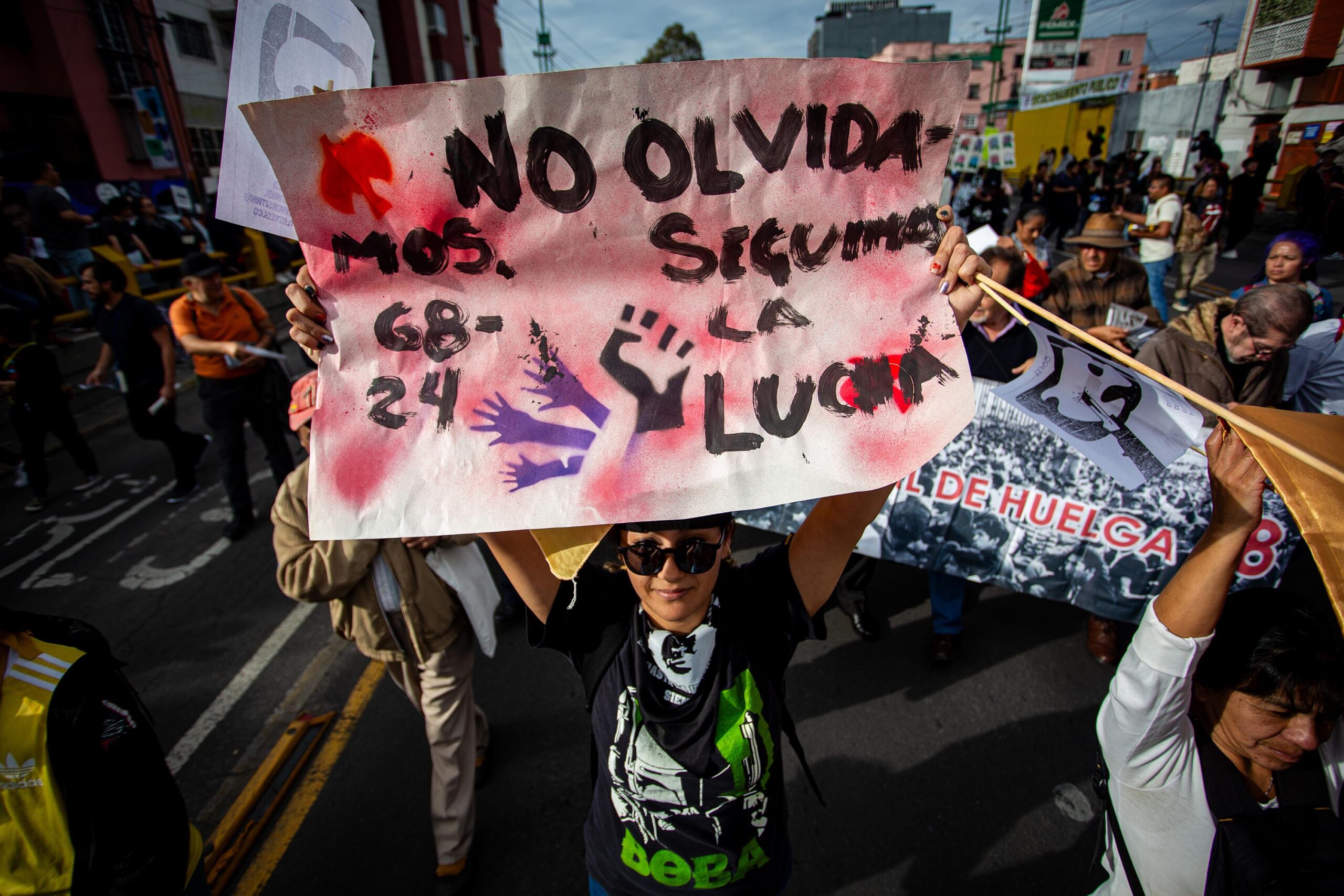 A 56 años de la Masacre de Tlatelolco, marchan por justicia y verdad