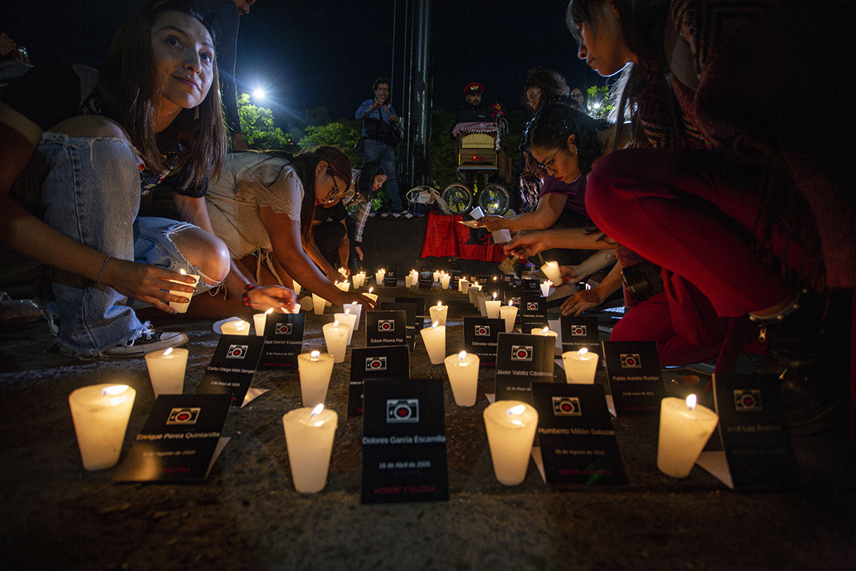 Exigen justicia para periodistas asesinados durante el Encuentro Fotográfico México 2024 en Guadalajara