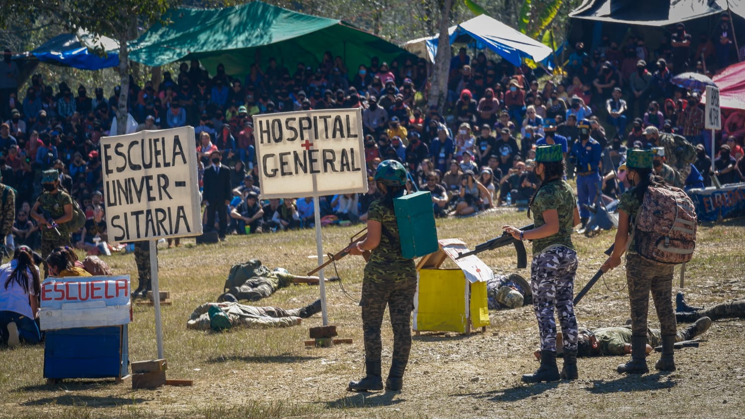 Zapatistas celebran 31 aniversario del levantamiento armado con representaciones teatrales en Oventik