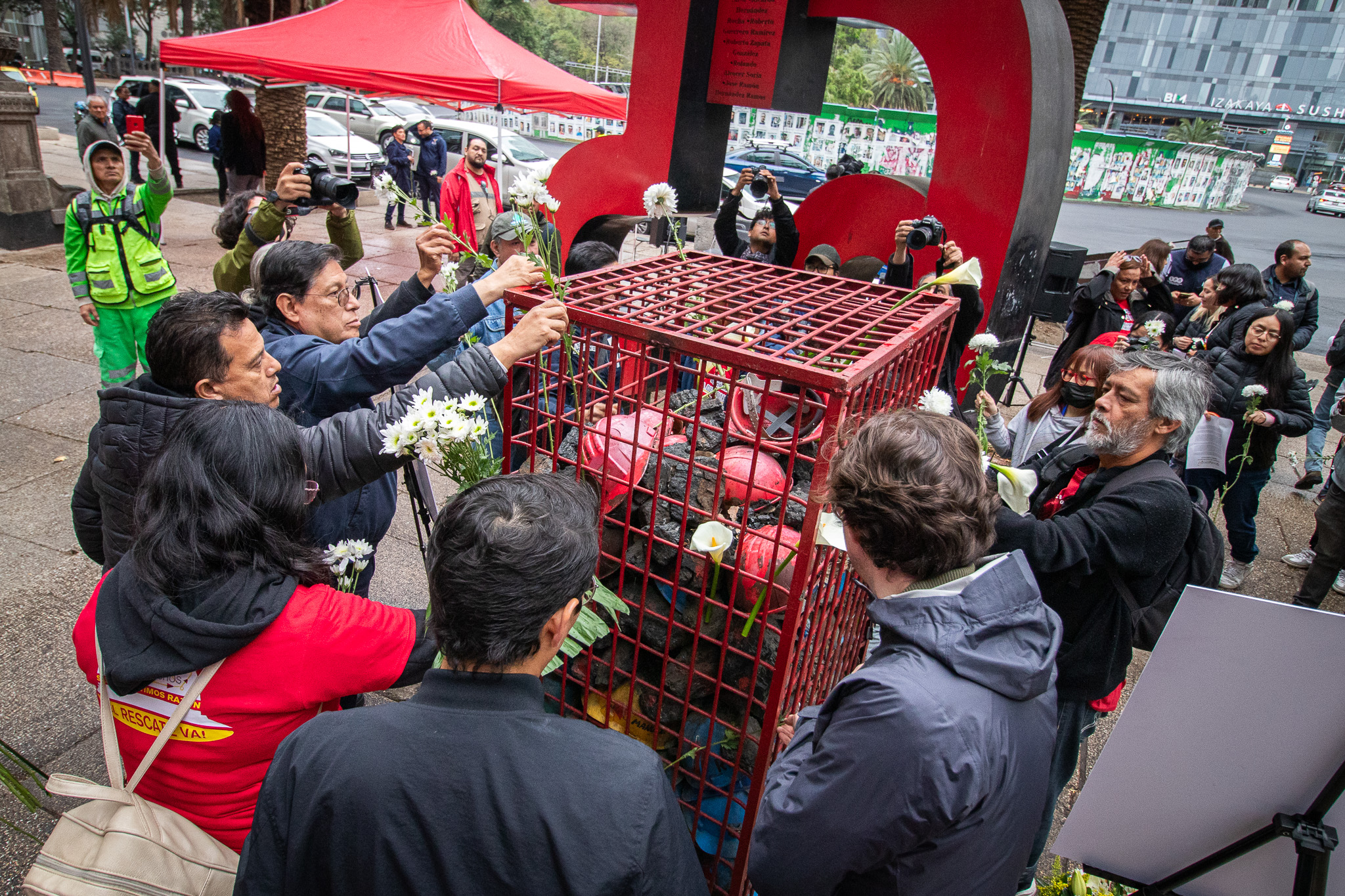 Familias de Pasta de Conchos conmemoran XIX Memorial del siniestro minero y exigen justicia y rescate de los 51 mineros restantes