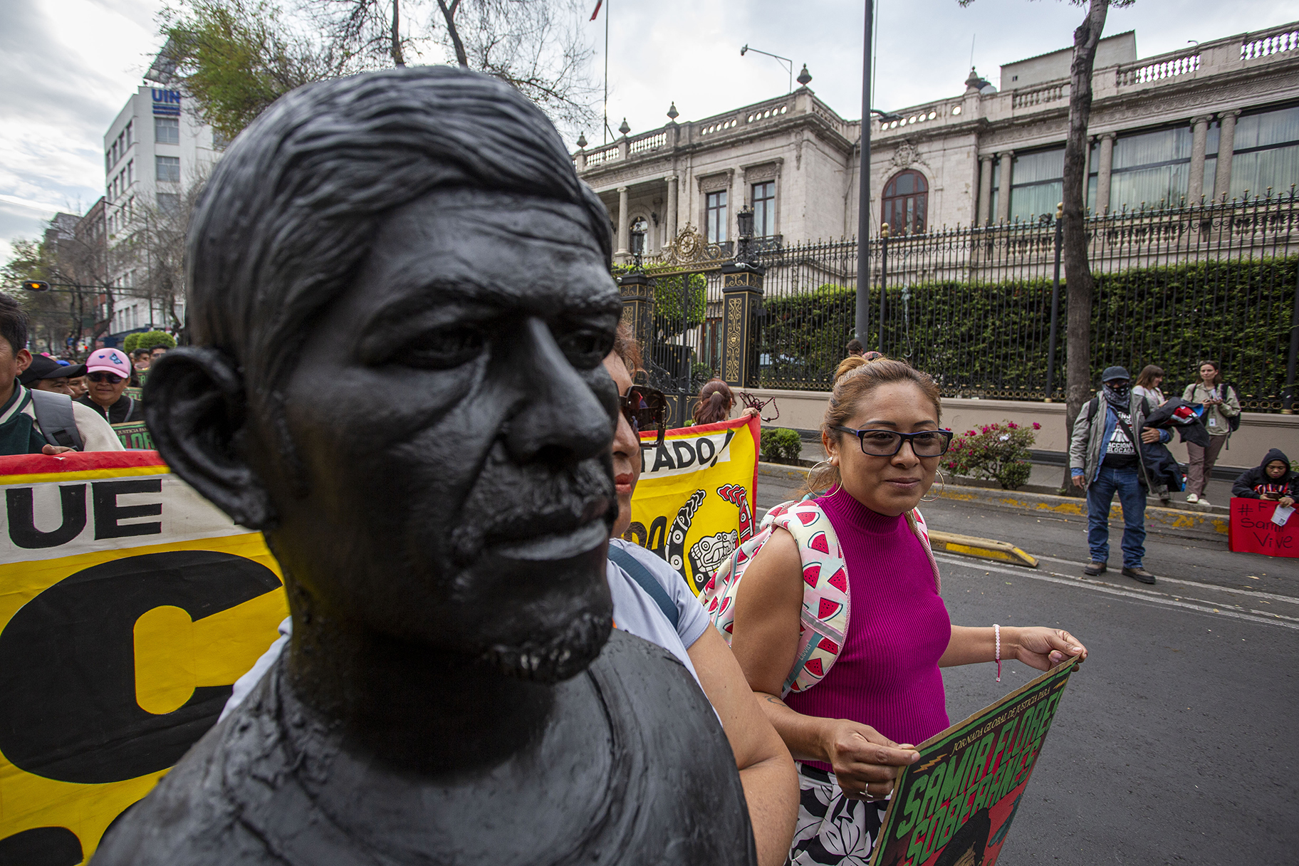 A seis años del asesinato de Samir Flores, organizaciones y comunidades marchan exigiendo justicia en la CDMX