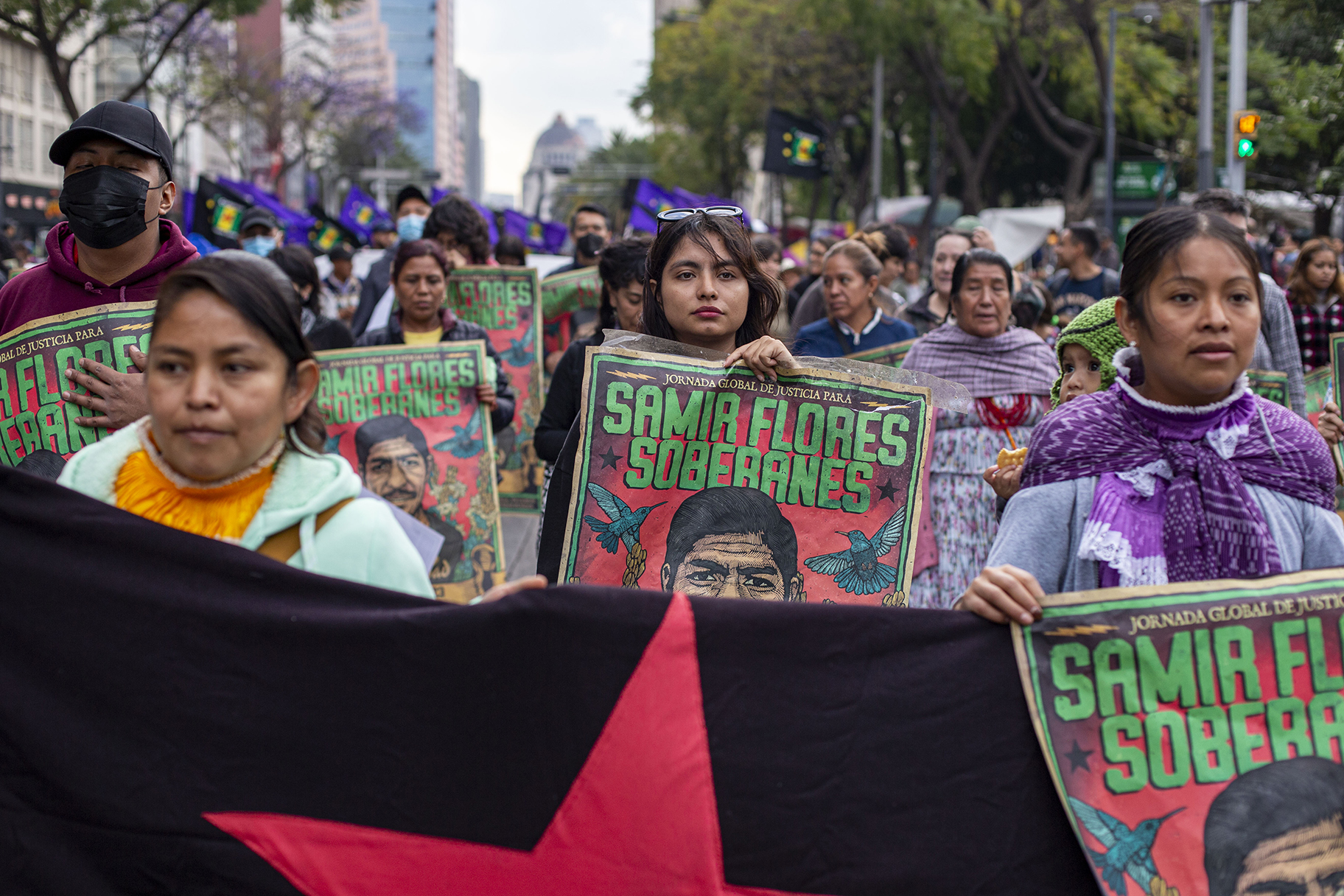 A seis años del asesinato de Samir Flores, organizaciones y comunidades marchan exigiendo justicia en la CDMX