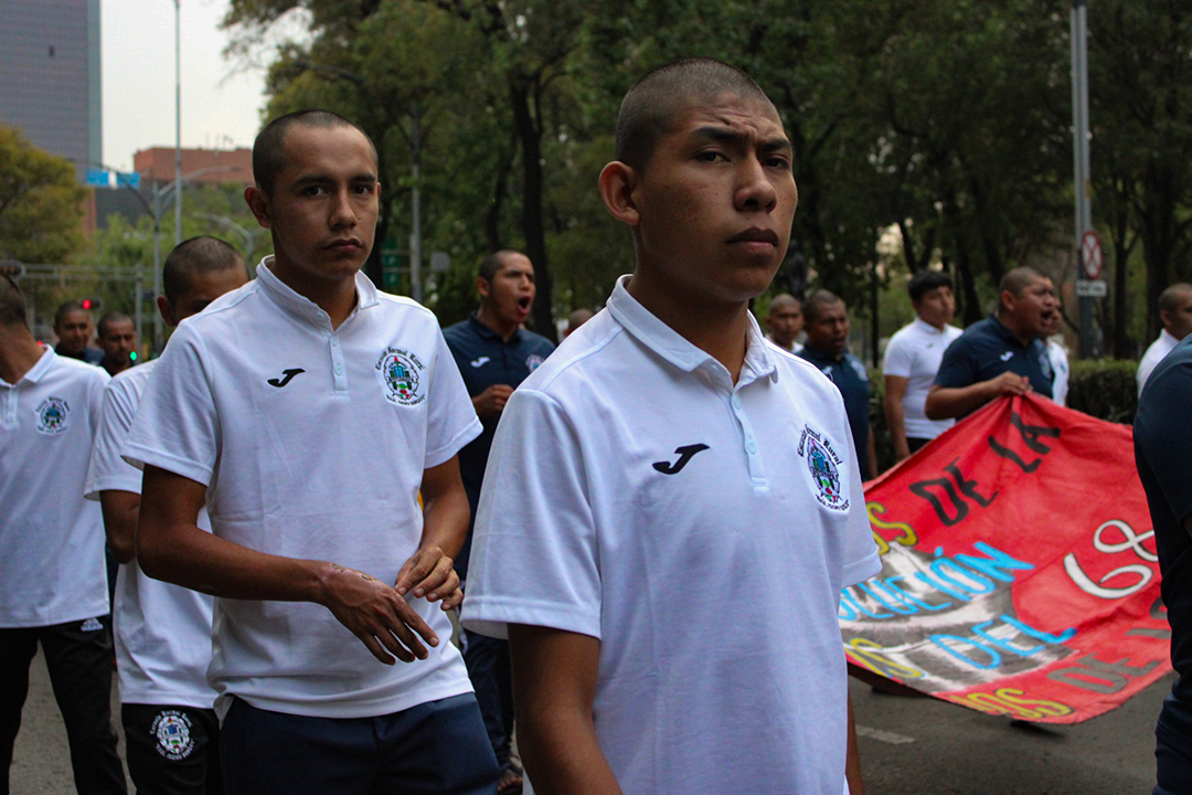 Madres y padres de los 43 normalistas de Ayotzinapa, marcharon del Ángel de la Independencia hacia el Hemiciclo a Juárez en la CDMX como Acción Global 125, para seguir exigiendo justicia por los estudiantes desaparecidos. Además el próximo viernes 28 de febrero, familiares de los 43 tendrán una segunda reunión con la presidenta Claudia Sheinbaum con la esperanza de tener un avance en la investigación del caso.