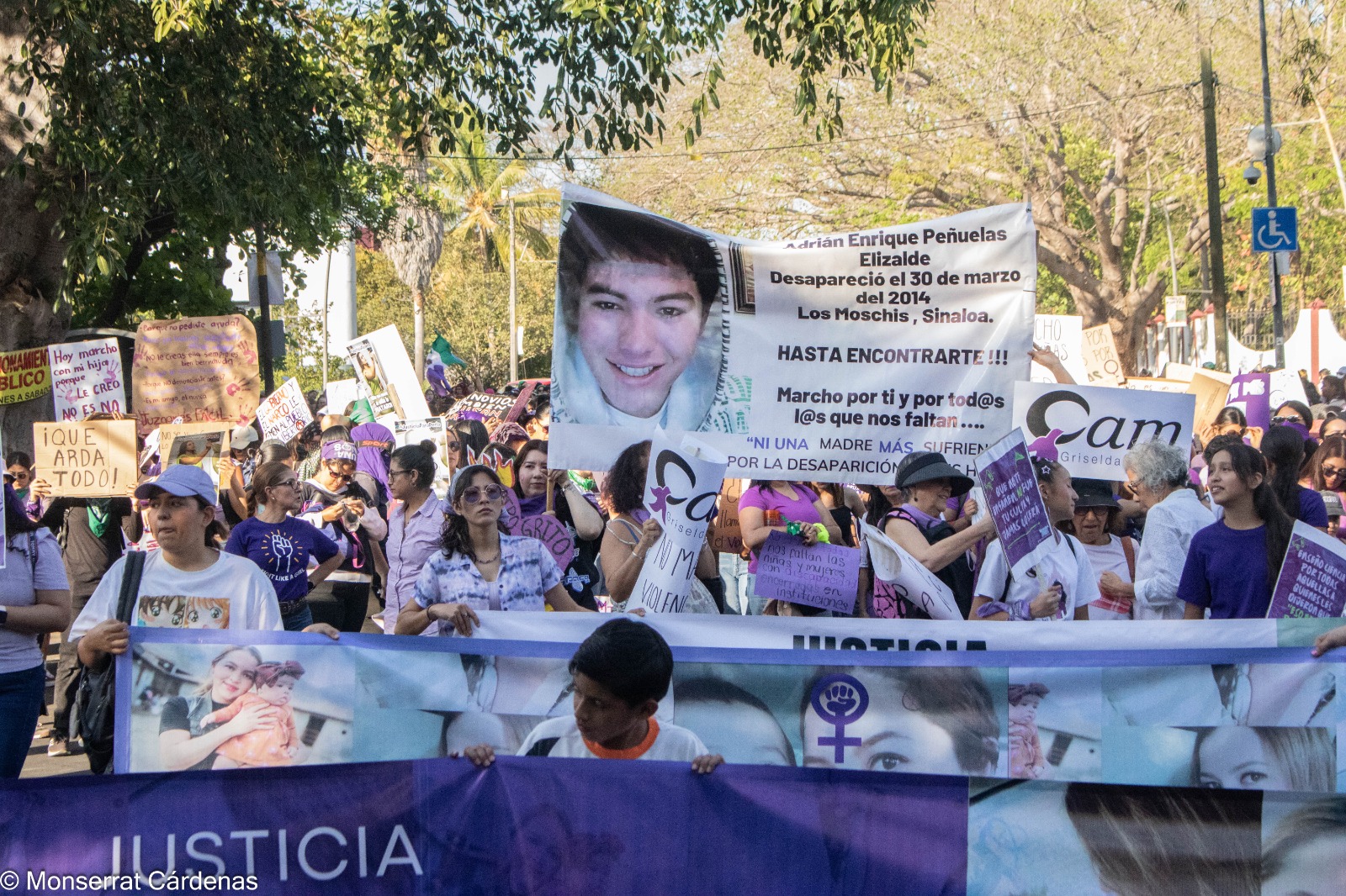 Mujeres de Colima regresan a las calles este 8M en respuesta a represión de 2024