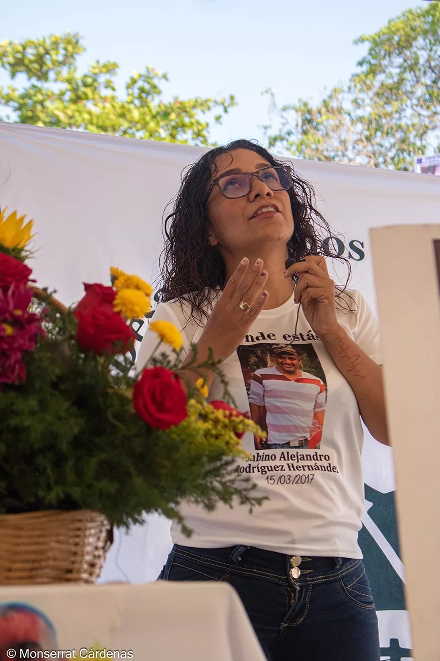 Madres buscadoras de Colima conmemoran el Día de las Madres con una misa en la Plaza de las y los Desaparecidos