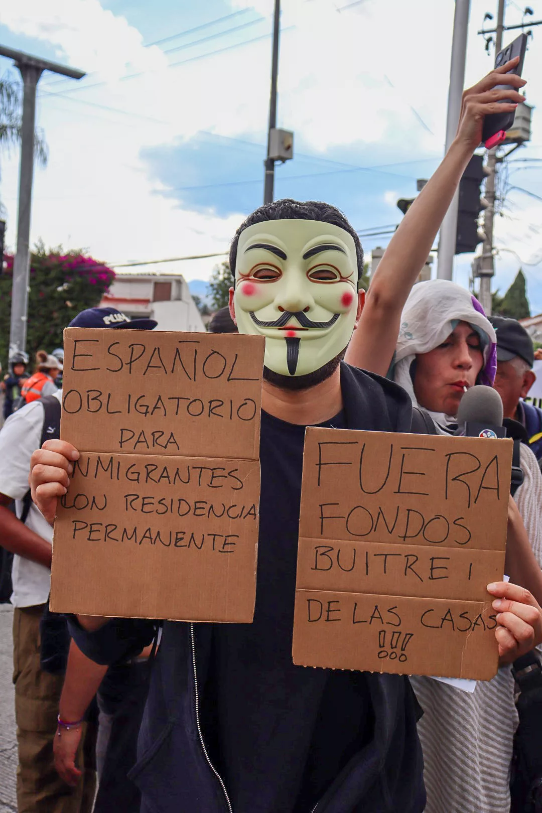 Segunda marcha contra la gentrificación en CDMX: vecinos exigen cancelar megaproyecto en Fuentes Brotantes 134