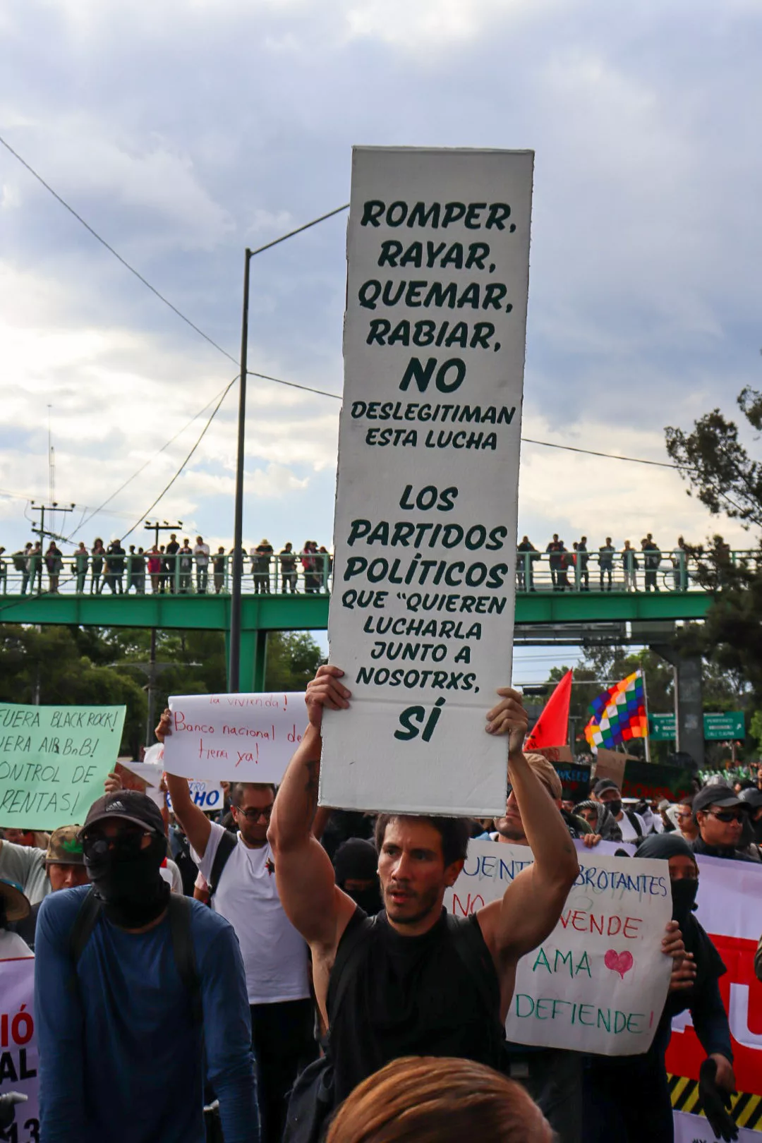 Segunda marcha contra la gentrificación en CDMX: vecinos exigen cancelar megaproyecto en Fuentes Brotantes 134